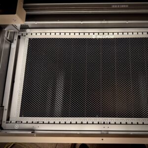 XTool P3 Slim Bladehalter für MECPOW H48 Wabenplatte (450×850×22 mm) (Nur Download)